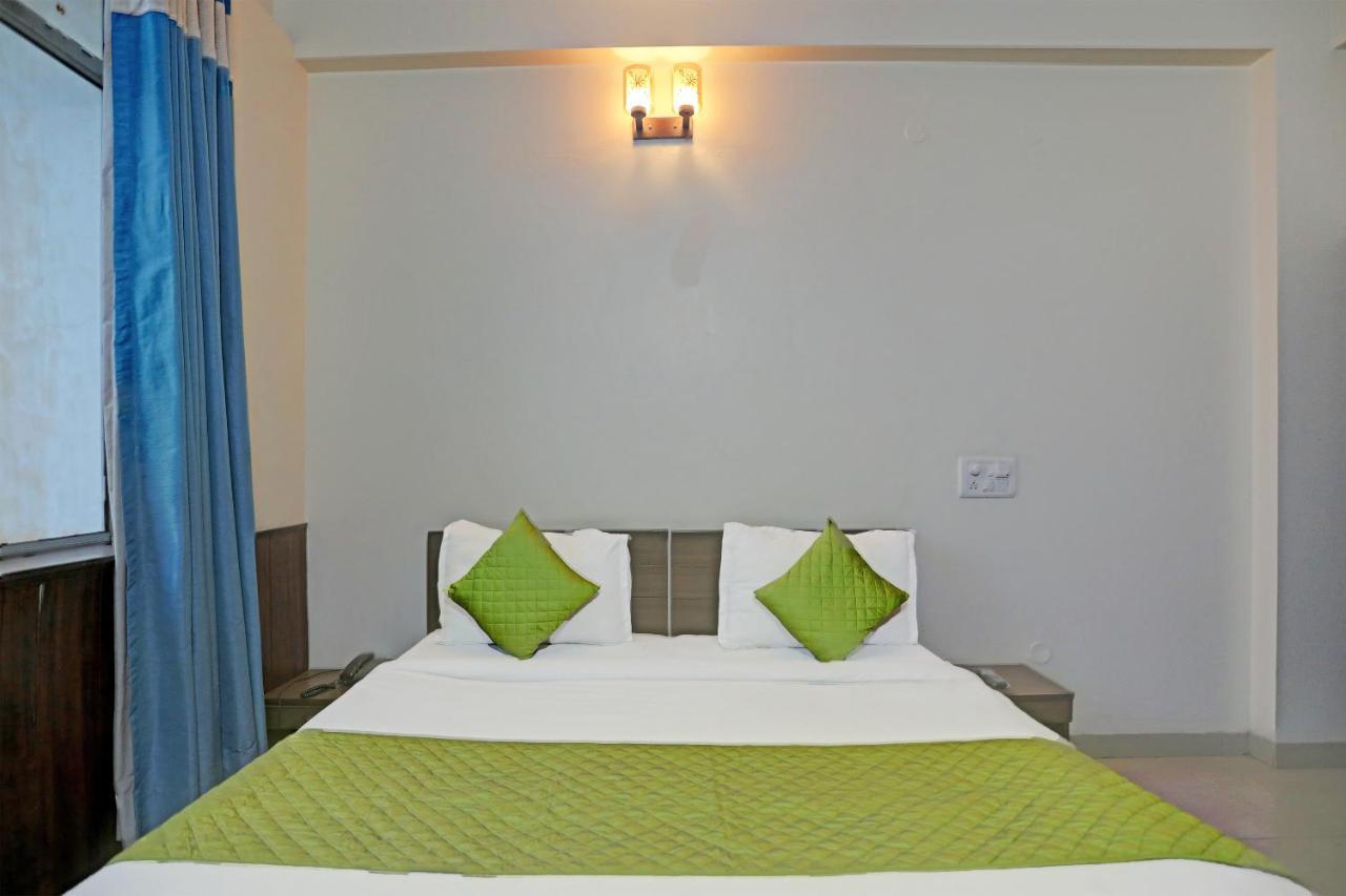 Hotel Grand Tushar - Ghaziabad Railway Station Exterior foto